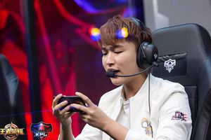 【KPL】QGhappy赛后采访：XQ第三周给我们很大压力