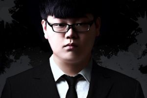 《王者荣耀》主播双手买千万保险了 以防手指发生意外
