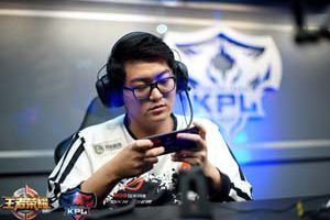 【KPL】AG超玩会赛后采访：新教练的加入给队伍带来了很多新鲜的想法
