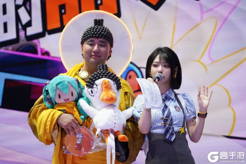 鹅鸭杀电竞主播擂台赛上演 金山世游展台持续引爆热度