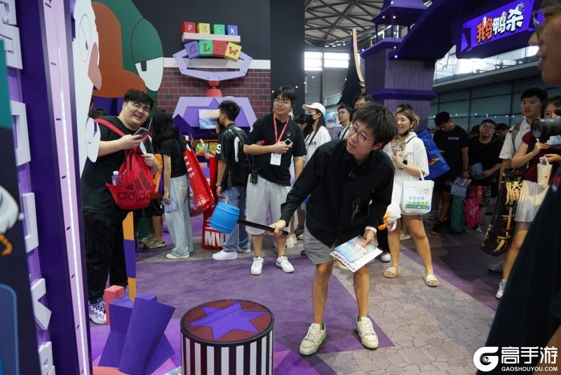 鹅鸭杀电竞主播擂台赛上演 金山世游展台持续引爆热度