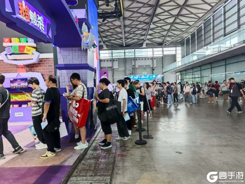鹅鸭杀电竞主播擂台赛上演 金山世游展台持续引爆热度